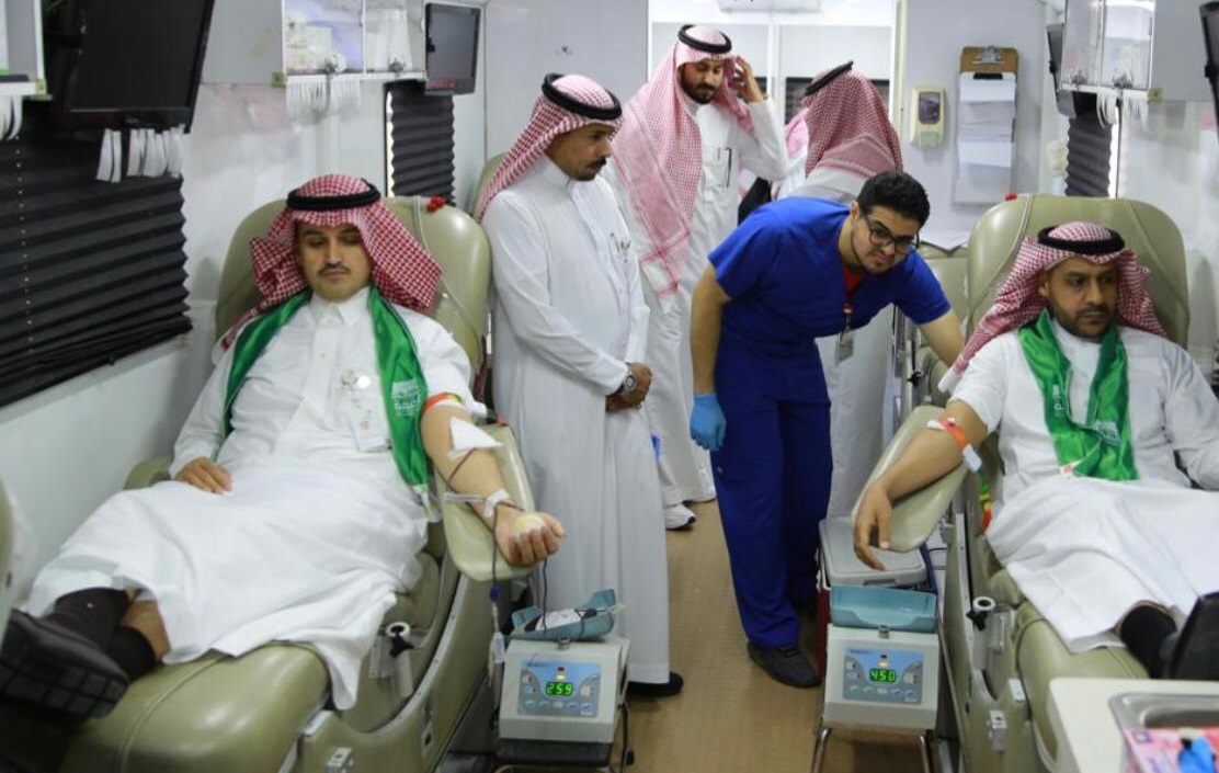 بسبب قلة المتبرعين.. إنشاء شركات لشراء الدم من المواطنين والوافدين في السعودية ( تابع التفاصيل ) 