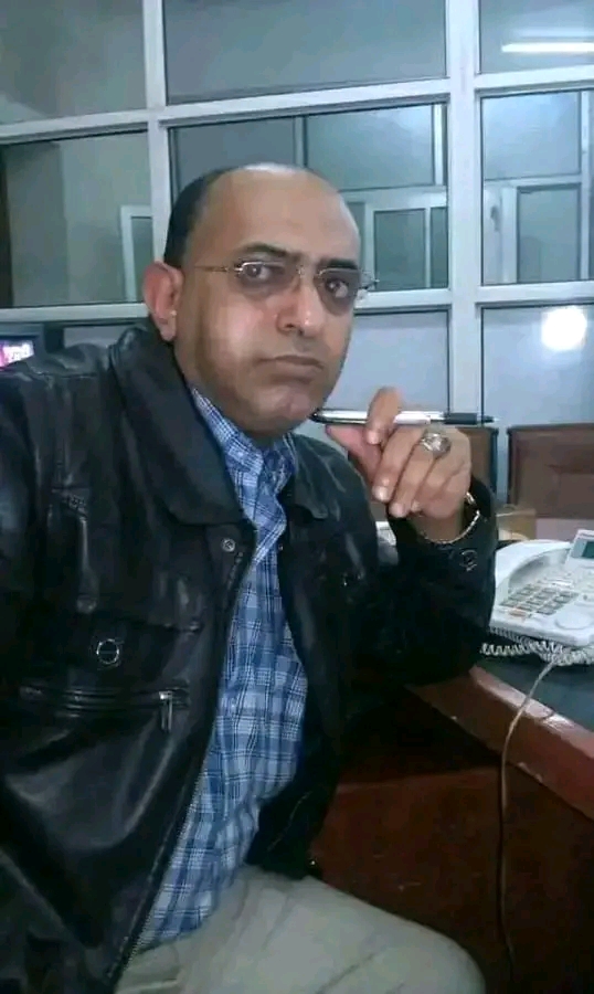 في بلاط صاحبة الجلالة