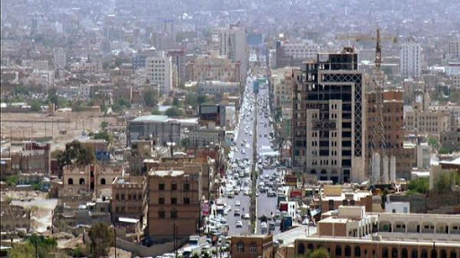 الحوثيون يعلنون إغلاق شارع هائل بكامله ويحذرون المواطنين من التوجه إليه أو الخروج من منازلهم ..  لهذا السبب