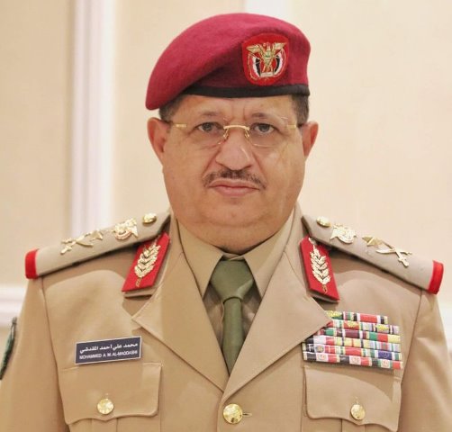 للتو .. هذه هي هوية وزير الدفاع الجديد ضمن الحكومة الشرعية القادمة في الرياض ( صورة الوزير )