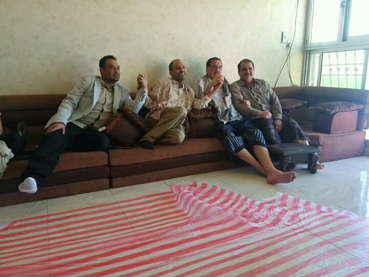  أول صورة تجمع مدير أمن عدن الجديد مع السابق اللواء شلال شايع والغريب بالثياب التي يرتدونها؟