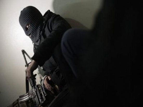 ذئب بشري "ملثم" حاول اختطافها في شوارع صنعاء لكنها نجت بأعجوبة بعد يوم من اختفاء زميلتها في ظروف غامضة