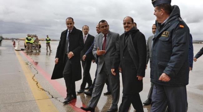 ورد للتو   : ظهور مفاجئ وغير متوقع للفريق علي محسن الاحمر عقب سقوط الجوف من هذا المكان .. صورة حصرية