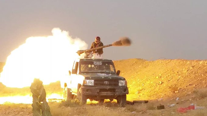 عاجل  :  الجيش يبث رسميا مشاهد في غاية الاستبسال والتضحيات الشجاعة من عمليات اقتحام مواقع الحوثي وأسر عشرات الحوثيين (شاهد)
