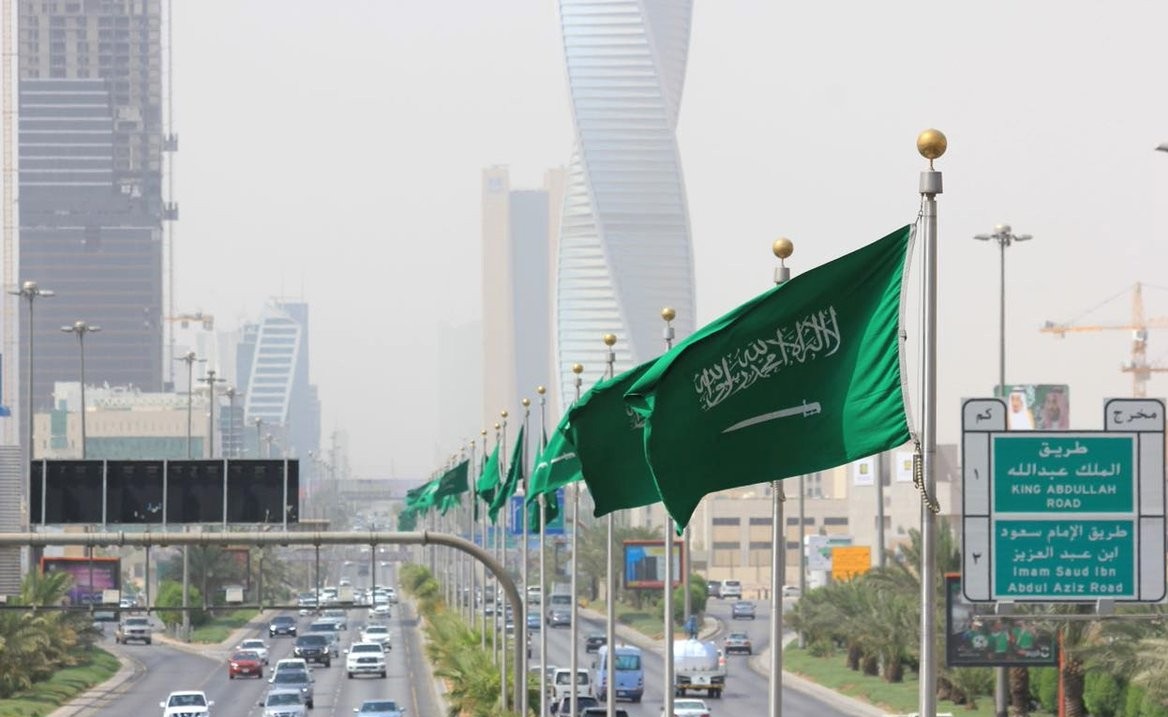 السعودية تطلق تأشيرة جديدة ومميزة خاصة بالعمل.. احصل عليها الان بهذه الطريقة!