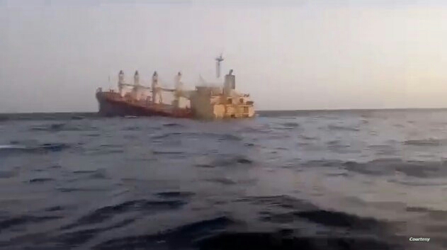 الكشف عن حقائق صادمة حول سفينة ‎روبيمار وتدميرها للبيئة البحرية اليمنية والجهة التي أبلغت الحوثي لاستهدافها