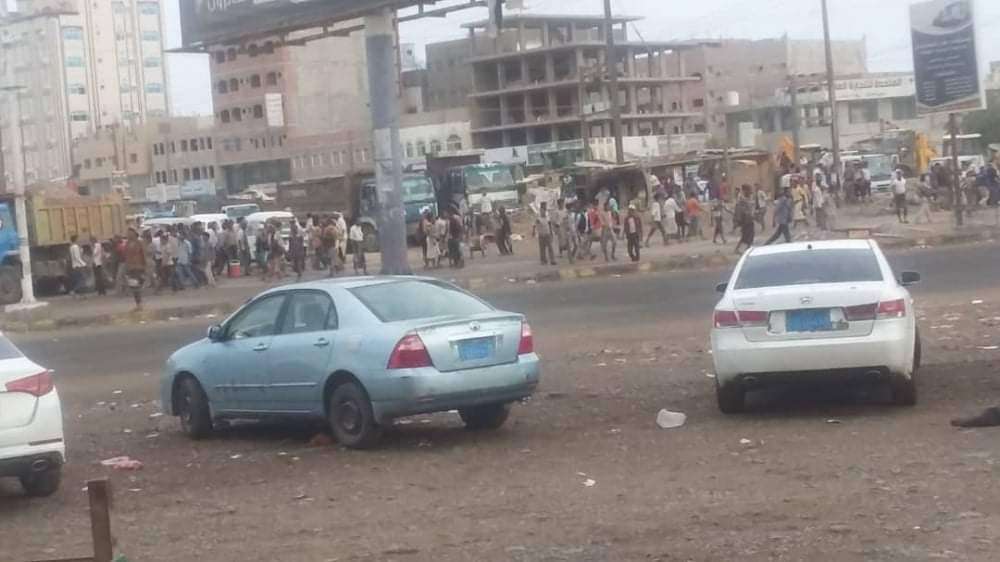 رواية جديدة يخرج بها فتحي بن لزرق عن ترحيل الشماليين من عدن 
