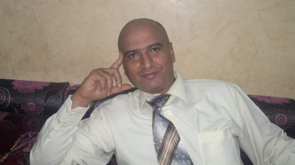 شاهد.. لأول مرة في اليمن: مسؤول يمني يعيد ملايين الريالات إلى خزينة الدولة وكان قادراً على أختلاسها وهذه قصته (الاسم والصورة )