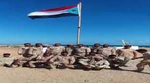 عاجل: انسحاب جديد ومفاجئ لأكبر الكتائب القتالية التابعة للشرعية .. والانتقالي بوصلة الوجهة البديلة للكتيبة برفع علم الانفصال بدلاً عن علم الوحدة  
