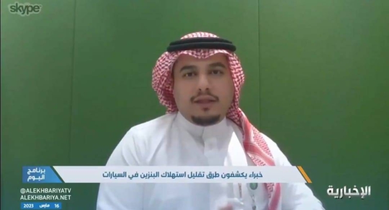 شاهد .."مختص سعودي" يكشف عن طريقة تقلل استهلاك البنزين بنسبة تصل إلى 40% .. 