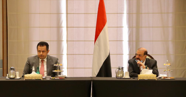 هام : رئيس الجمهورية يفشل انقلابا كبير مخطط لاطاحته من رئاسة الجمهورية ويعلن تمسكه بتنفيذ كل بنود اتفاق الرياض اسماء وصور