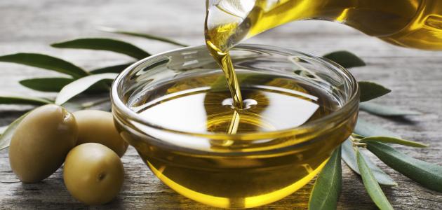 خطير جداً.. الأطباء يحذرون هذه الفئات من تناول زيت الزيتون يؤدي إلي التسمم ويسبب الوفاة؟!