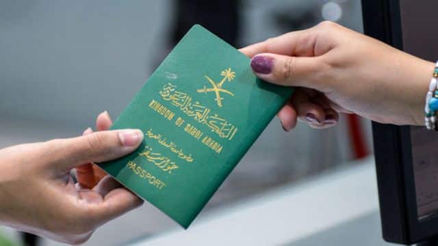 السعودية تصدر قـرار مفاجئ بمنع دخول أصحاب هذا النوع من الإقامات وتكشف السبب!