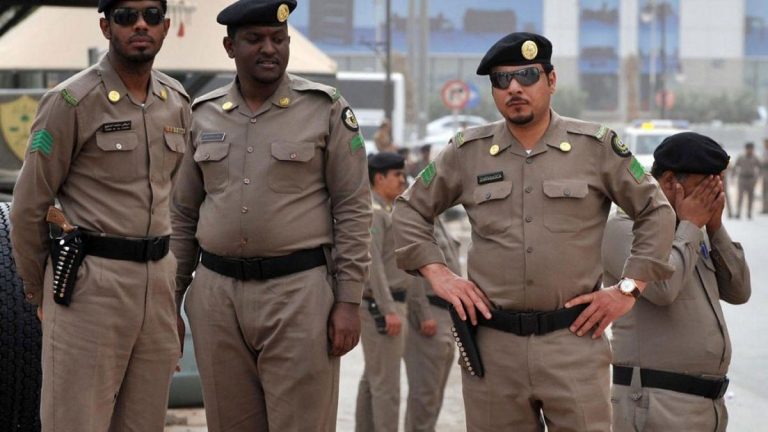 عاجل : السعودية تعتقل رئيس حزب الاصلاح " محمد اليدومي " والسبب صادم وغير متوقع في مطار الرياض متوجهاً إلى هذه الدولة 