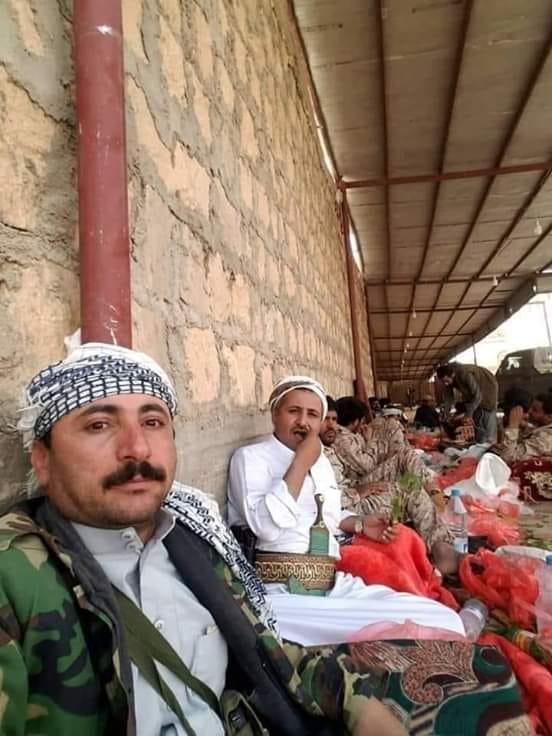 بعد ظهوره في منزل العكيمي قيادي حوثي يكشف عن توقيع اتفاق مع قبائل مارب لحقن الدماء