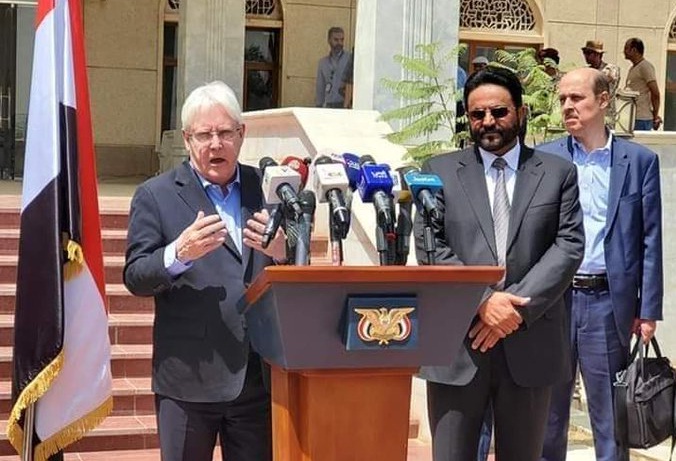 غريفيت يعرض مبادرته على سلطات مأرب والعرادة ينفجر غضبا من تنازلات رئيس الوزراء