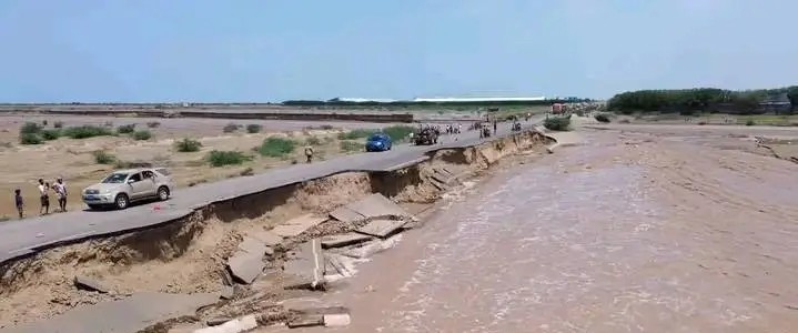 صور مؤلمة من محافظة الحديدة بعد ليلة شهدت هطول أمطار غزيرة غير مسبوقة