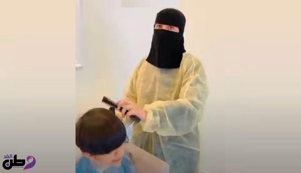 لأول مرة في تاريخ المملكة.. امرأة سعودية تتصدر تريند بسبب عملها في هذه المهنة الخاصة بالرجال .. شاهد الفيديو 