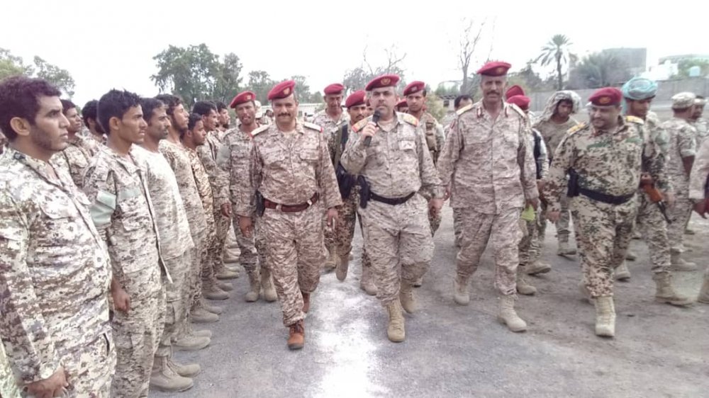 ورد الان : القائد العسكري البارز " الصبيحي  والزامكي" يصل الرياض اليوم ملتقياً نجل الرئيس "هادي" .. ومصادر تكشف الأسباب الحقيقية وراء ذلك