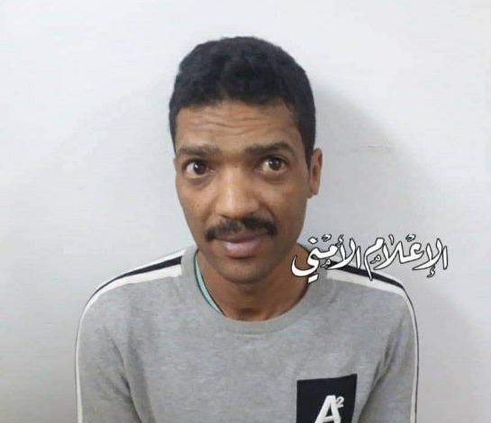 اول صورة حصرية ومختلفة للمجرم الذي وضع مادة الأسيد على وجه الفتاة العنود .. وهذه حالته الأن 