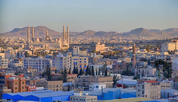 مليشيا الحوثي تحدد سعر ايجار العقارات لمدة مائة عام