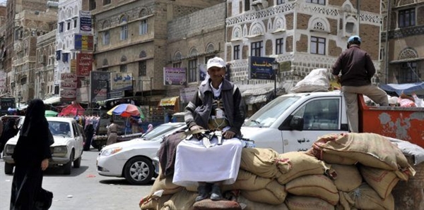 من هو القيادي البرلماني البارز الذي تعرض منزله للنهب الكامل من قبل مليشيا الحوثيين اليوم 