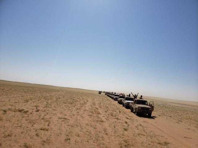 صورة مرعبة لجماعة الحوثي.. شاهد الجيش الوطني يدخل مدينة الحزم