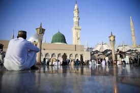 رئاسة المسجد النبوي بالسعودية توضح حقيقة ماجرى في ساحته