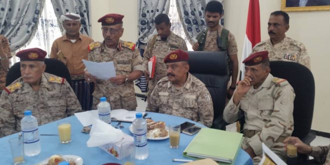 اجتماع عسكري في عدن هو الاول من نوعه ضم الجميع تحت سقف الشرعية وهذا ما خرج به