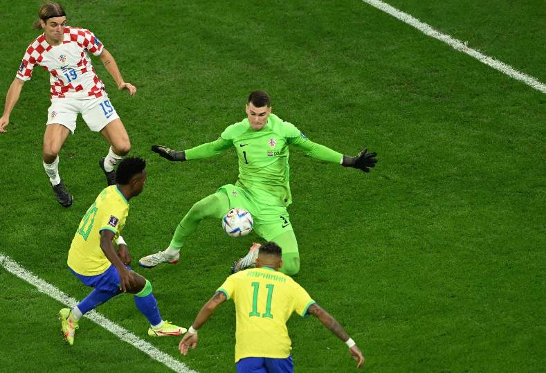 شاهد بالفيديو .. البرازيل تُهدر فرصة تسجيل الهدف الأول بالمباراة ضد كرواتيا قبل لحظات!!