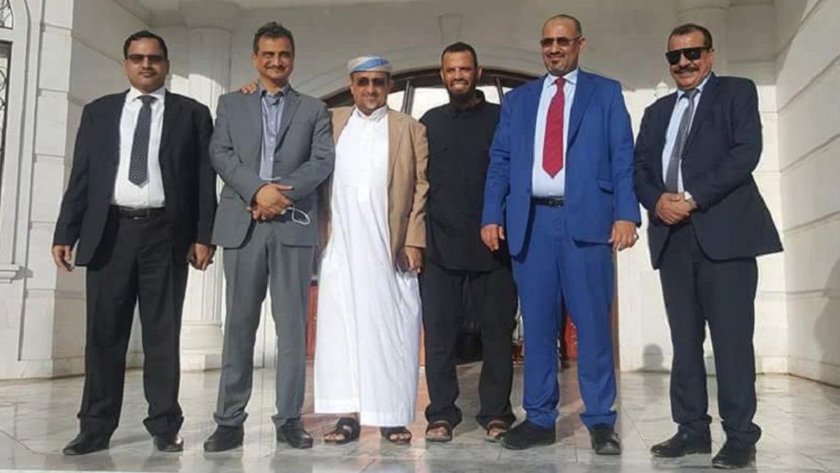 شاهد : الشخصية الوزارية الأكثر جدلاً في حكومة هادي تكشف الخيار الوحيد للتعامل مع الإنتقالي 