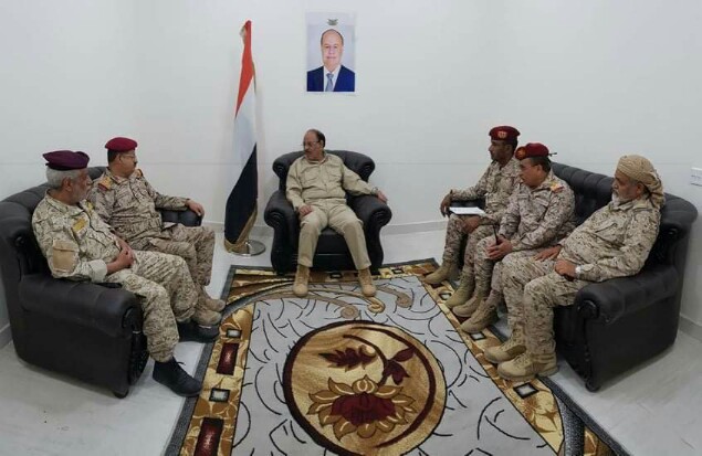 بعد ساعات من انطلاق عملية استعادت ”الجوف“.. ”علي محسن الأحمر“ يستدعي قيادات وزارة الدفاع  وهذا ما جرى خلال اللقاء.. تفاصيل هامة