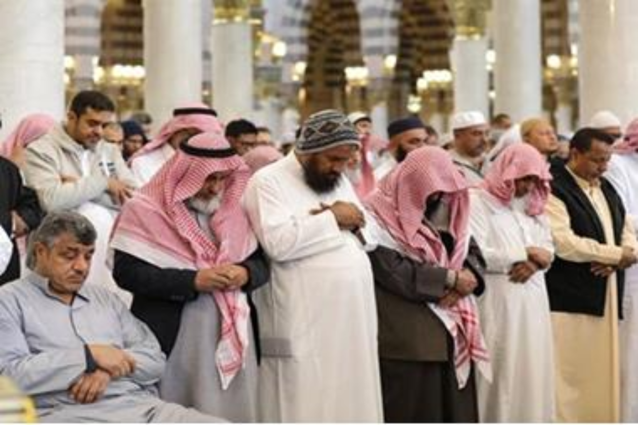 لأول مرة بتاريخ السعودية.. قرار مفاجئ بمنع المصلين من القيام بهذا الأمر داخل المساجد أثناء رمضان