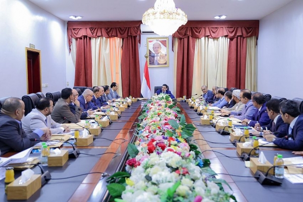 الحكومة اليمنية..تصعيد الحوثيين  في البحر الأحمر هروب من أي التزامات داخلية