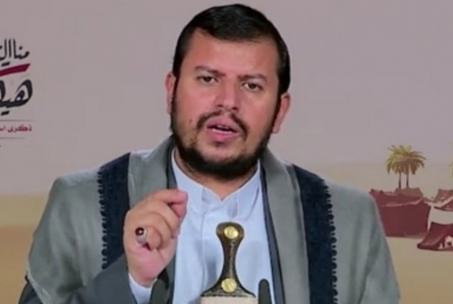 زعيم مليشيا الحوثي يصدر فتوى جديدة في أكبر عرس جماعي لـ”أرامل” قتلاه بصنعاء