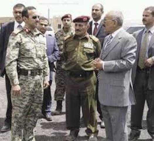 الحوثيون يقتحمون منزل قائد عسكري كبير مقرب من الرئيس السابق صالح في صنعاء (تفاصيل )