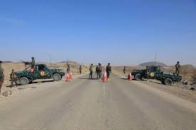 الشرعية تعلق على إعلان الحوثيين فتح طريق مأرب - البيضاء - صنعاء