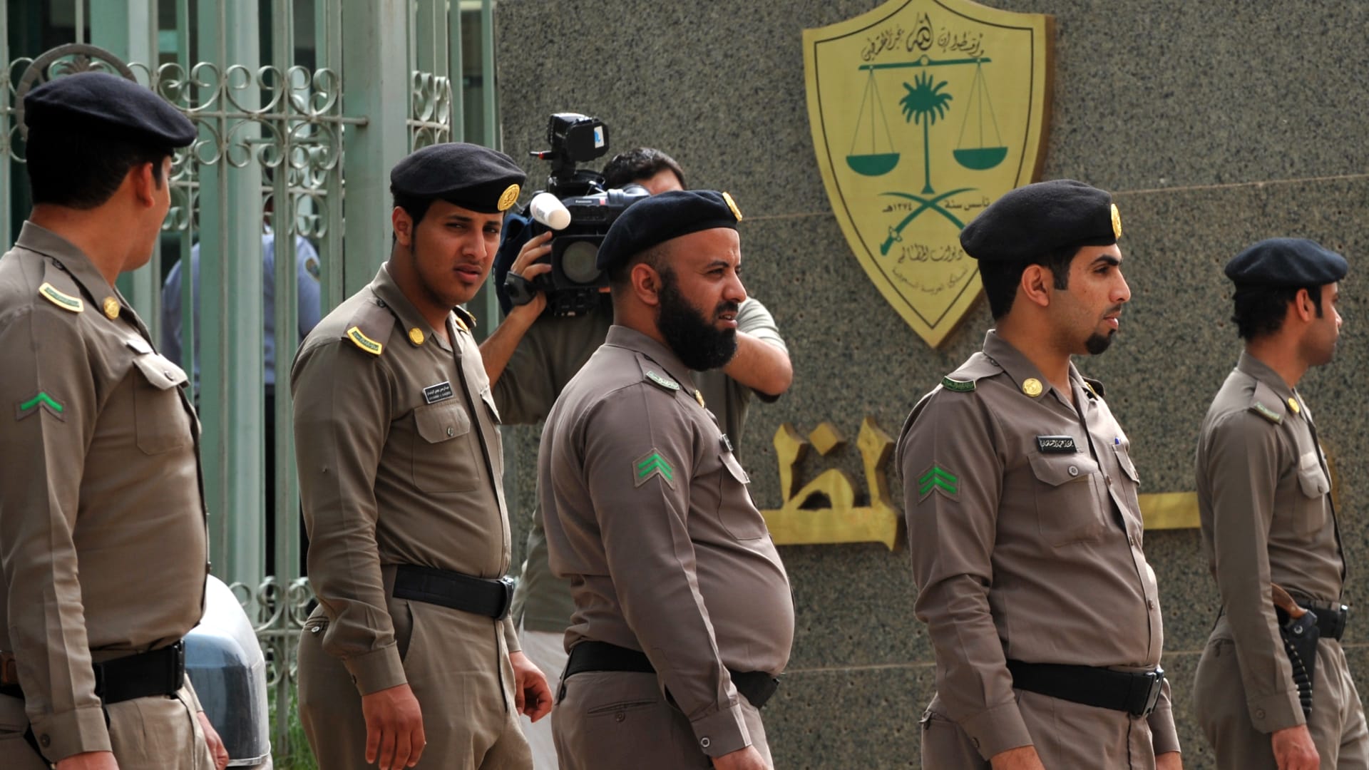 السعودية تحذر المواطنين والمقيمين من خطورة هذا الأمر| وتتخذ إجراءات شديدة لرصد هذه المخالفات الجديدة