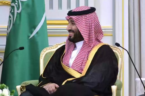 فرحة كبيرة للمغتربين... السعودية تُعلن إلغاء رسوم الإقامة والكفيل وتمنحهم هذه الإمتيازات الخاصة