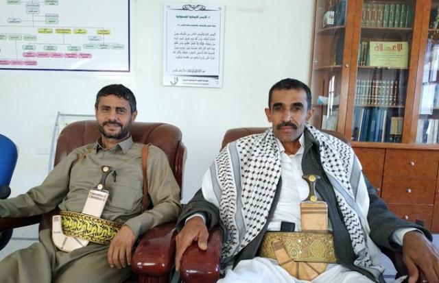 من هو القيادي الحوثي البارز الذي طالب امريكا بضم اسمه إلى قائمة الارهاب " لست اقل من من عبدالخالق ولا عبدالله الحاكم " ?! ( الاسم والصورة )       