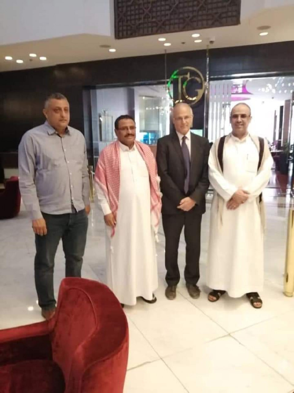 عاجل    : قائمة الأسماء الشرعية الممنوعة من دخول عدن وعلى رأسهم الميسري وشلال .. وفقاً لقرارات سعودية صارمة .. والسبب مفاجئ