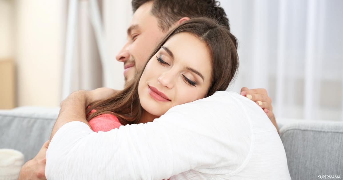 هل عناق الزوجة وتقبيلها يتطلب إعادة الوضوء ؟.. مفتي شهير يحسم الجدل