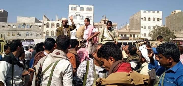 حشود مسلحة في طريقها إلى عدن والسبب!  