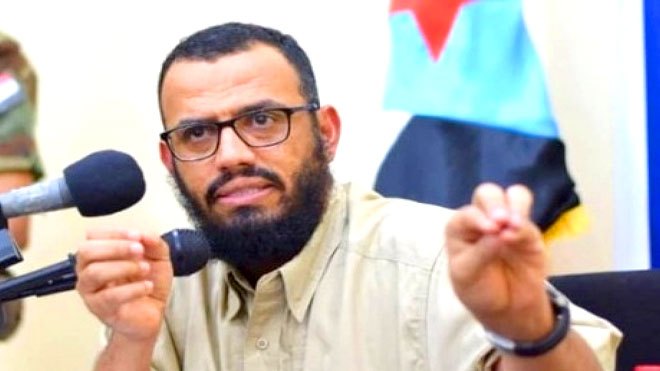 عاجل    : هاني بن بريك ينشر تغريدة مثيرة على السعودية والسفير السعودي يرد والرئيس هادي والجنرال الأحمر يتدخلان في الأمر