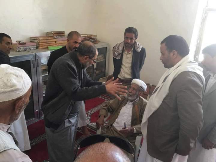 قيادي حوثي يكشف أمر في غاية الخطورة حدث للمفتي العمراني والشاعر المقالح وما يجري التخطيط له؟