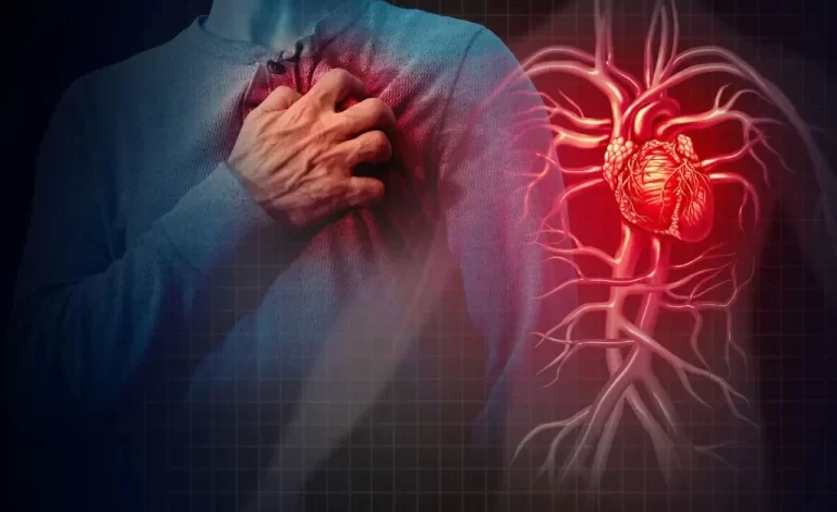 الجلطة القلبية خطر نظّنه يأتينا فجأة!.. ولكن الحقيقة أنه يمكن توقعه قبل شهر من حدوثه، من خلال 8 أعراض مبكرة