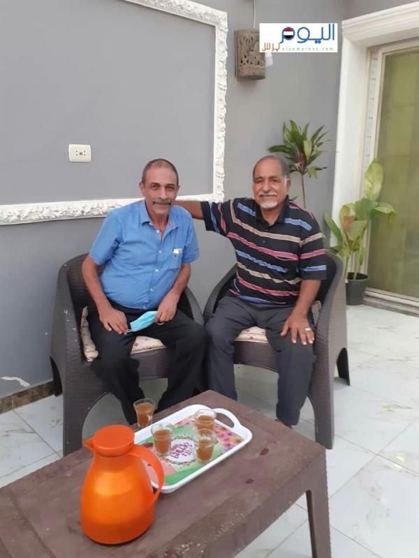 بعد تواريهما عن الأنظار .. ظهور شقيق الرئيس اليمني السابق برفقة الشيخ العواضي والقوسي في القاهرة ( صورة وتفاصيل )