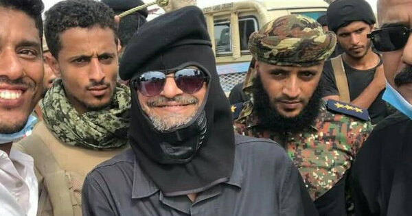 الكشف عن مقترح بتعيين المتمرد شلال شائع في منصب رفيع مقابل تسليمه أمن عدن ل الحامدي .. ماهو المنصب المقترح؟ وما موقف السعودية والحكومة منه؟