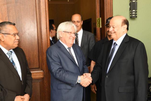 هكذا وضع الرئيس اليمني المعبوث الأممي في موقف محرج وهذا ما فعله مع المباردة التي تقدم بها ؟