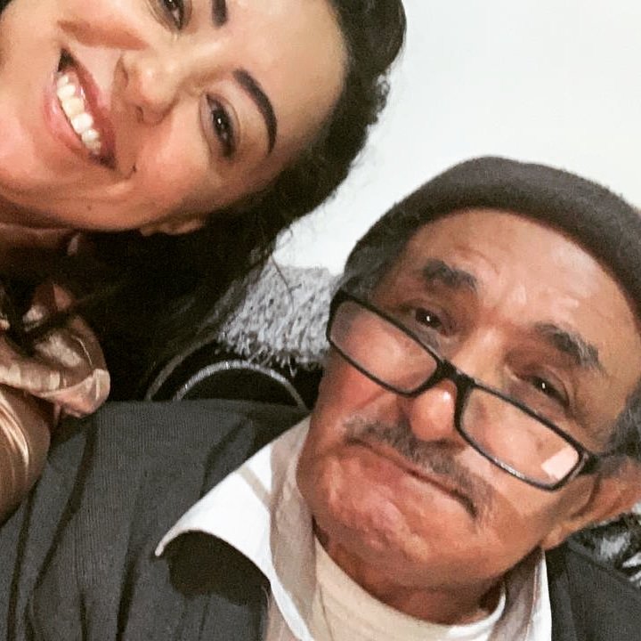 شاهد أول صورة للصحفية المتحوثة منى صفوان عقب وصولها العاصمة صنعاء